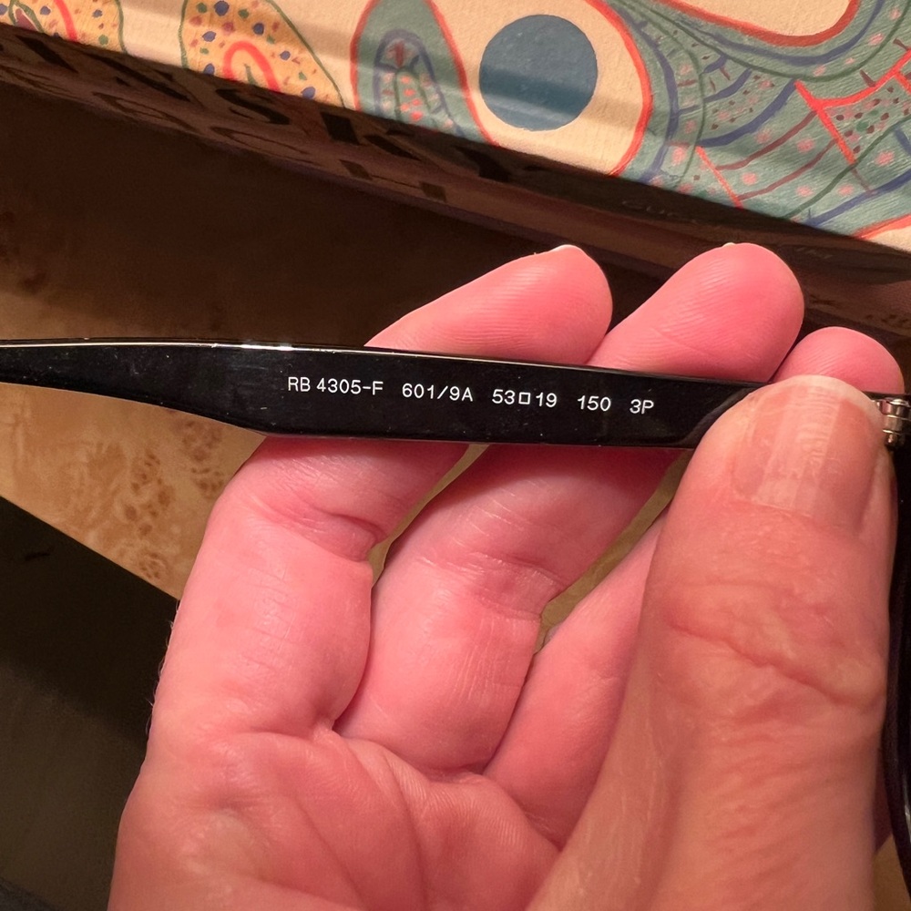 Ray-Ban Black Polarized Sunglasses - Picture 4 of 4